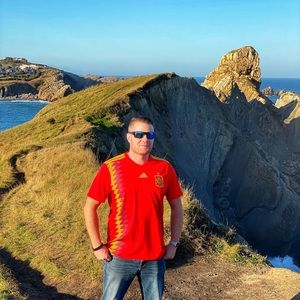 Meet your Posher, Evan